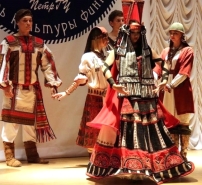 Suomalais-ugriliaisten kansojen kulttuurifestivaali Petroskoissa